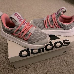 Little girls Adidas Lite Racer Adapt 5.0k